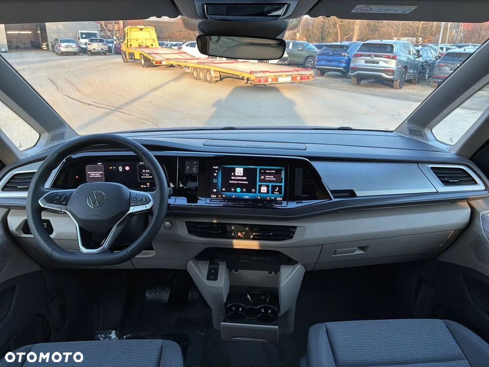 Volkswagen Multivan - 11