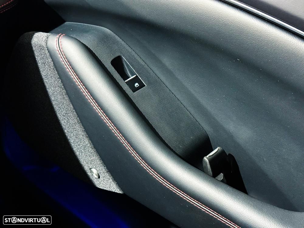 Ford Mustang Mach-E AWD PREMIUM - 32