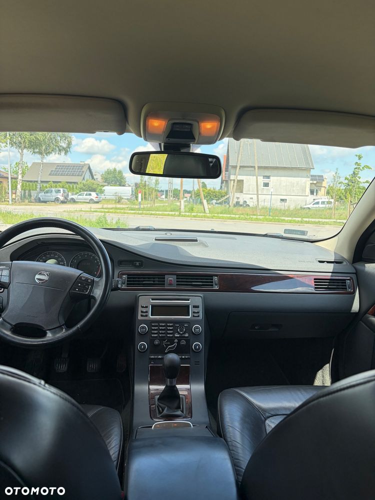 Volvo V70 2.0 Momentum - 9