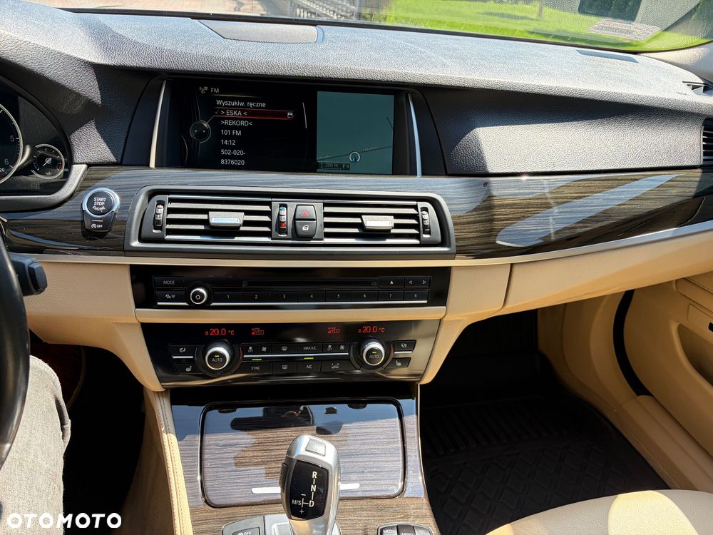 BMW Seria 5 520d Luxury Line - 11