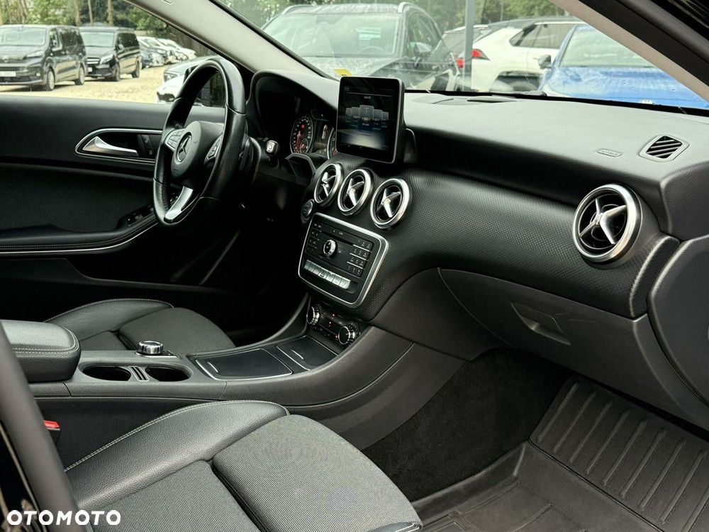 Mercedes-Benz Klasa A 180 (BlueEFFICIENCY) 7G-DCT Urban - 14