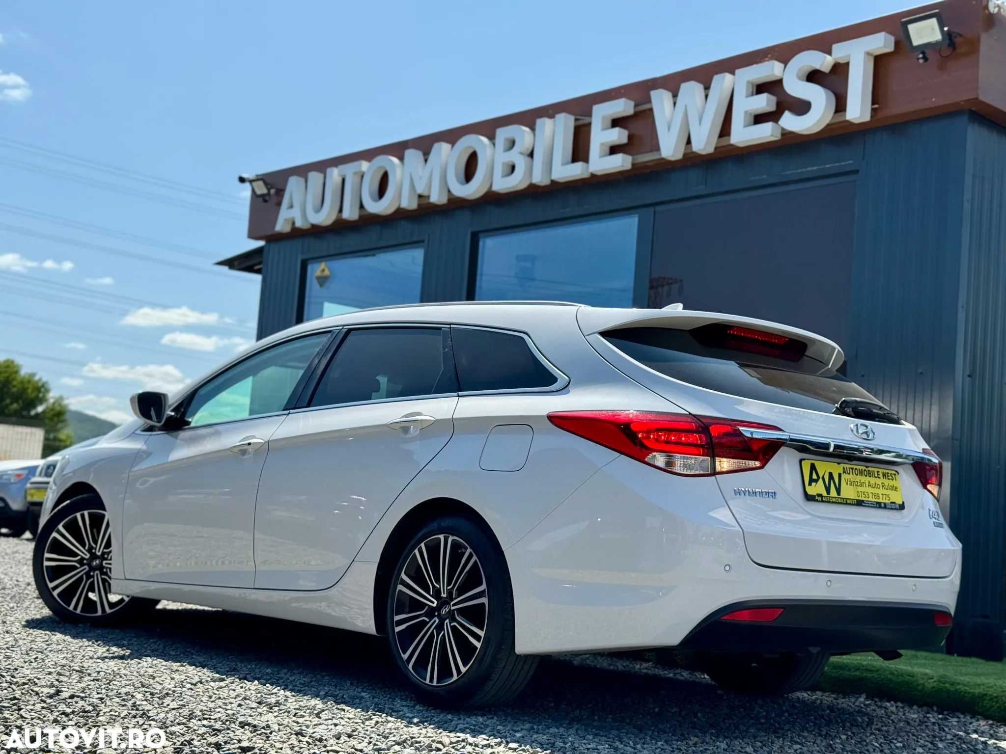 Hyundai i40 Kombi blue 1.7 CRDi DCT Premium - 3
