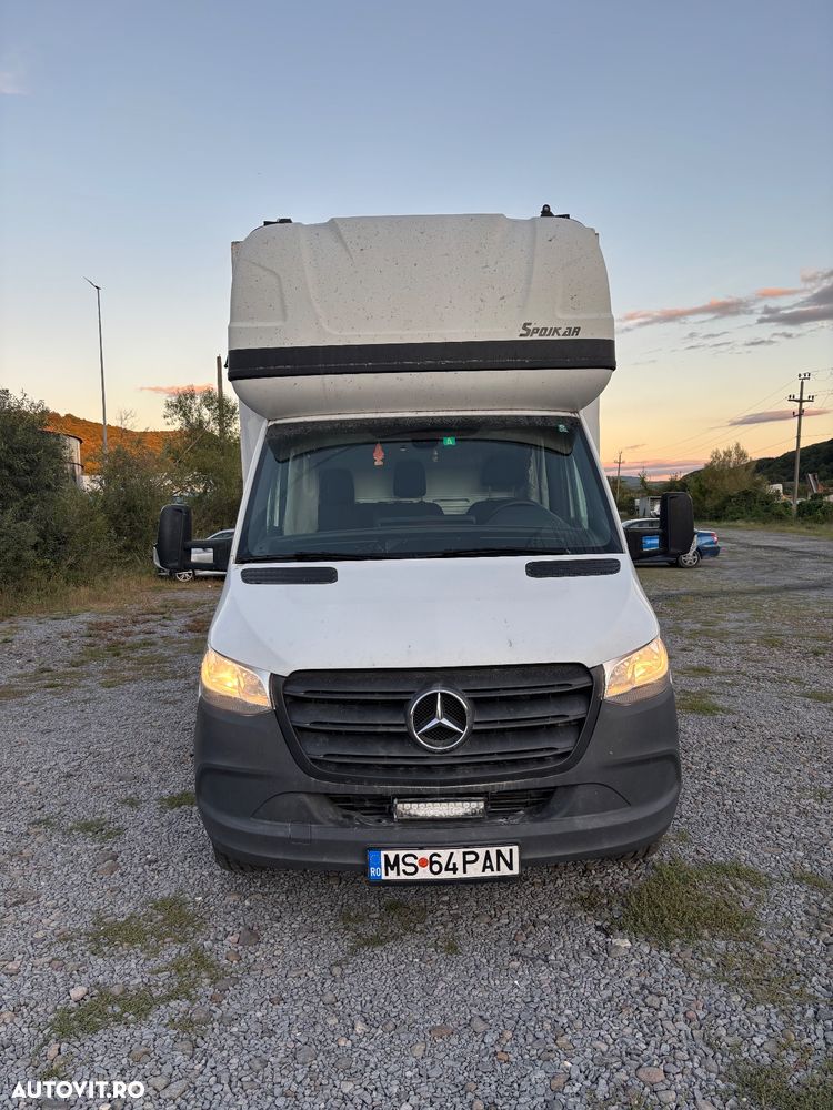 Mercedes-Benz Sprinter - 2