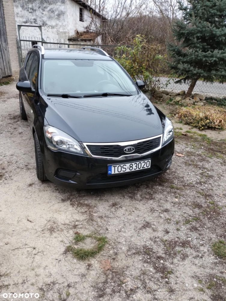 Kia Ceed - 1