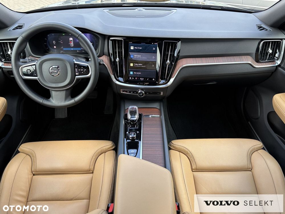 Volvo V60 Cross Country - 16