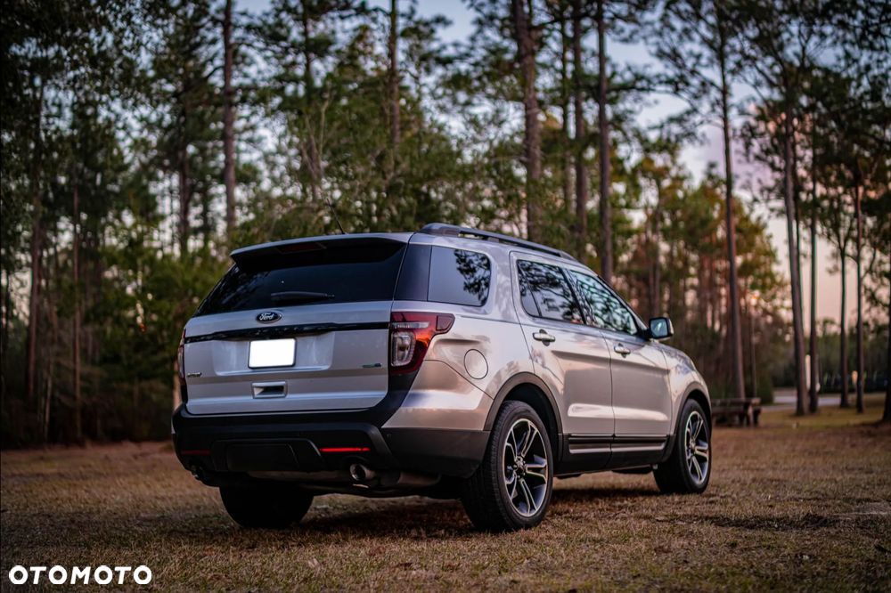 Ford Explorer - 11