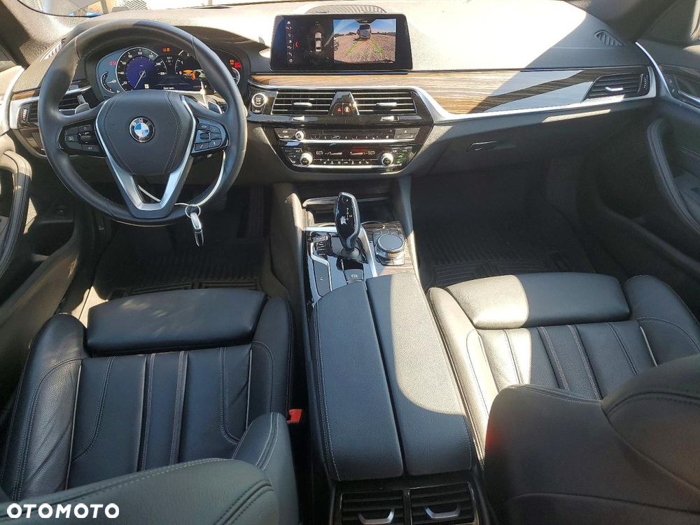 BMW Seria 5 530i xDrive Luxury Line - 8