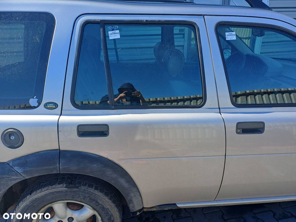DRZWI KOMPLETNE PRAWY TYŁ LAND FREELANDER I 642 - 1