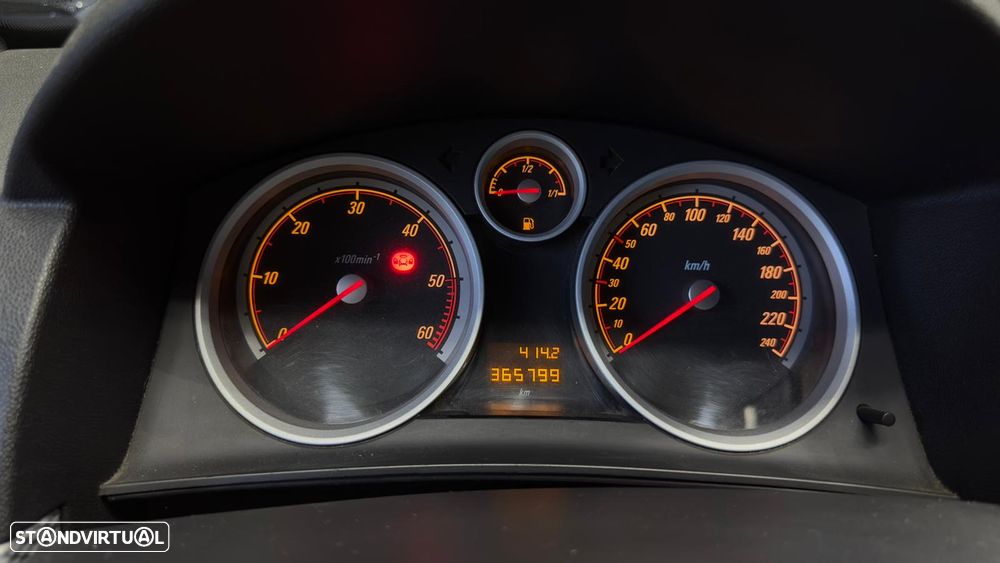 Opel Astra GTC 1.7 CDTI - 23