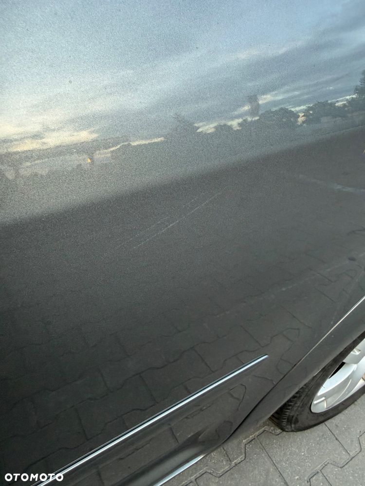 Volkswagen Touran 1.9 TDI Basis DSG - 14