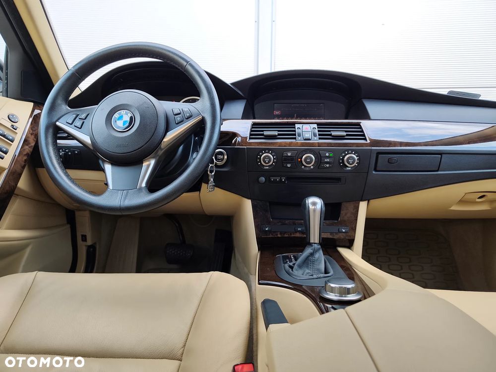 BMW Seria 5 - 24