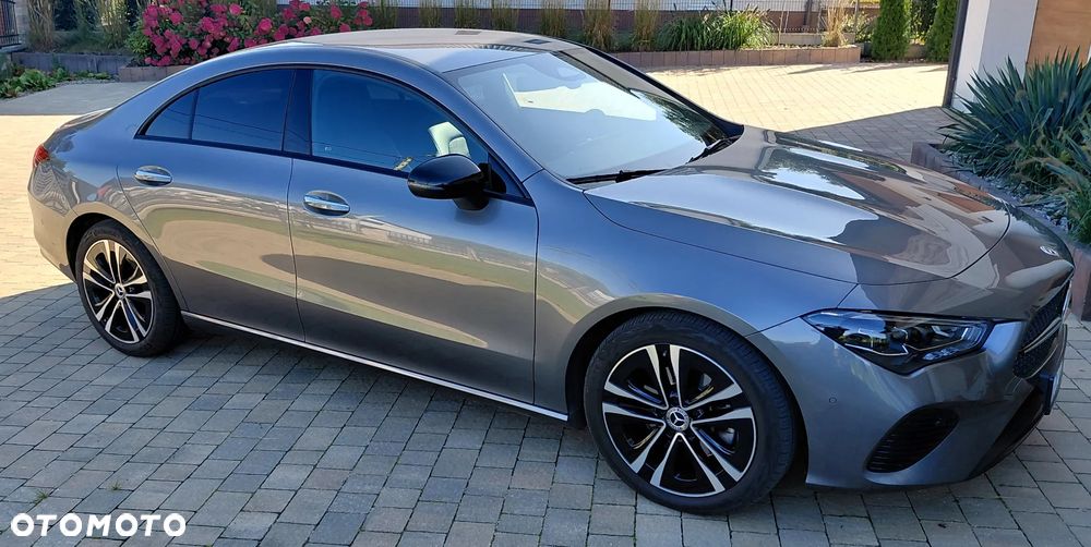 Mercedes-Benz CLA 200 Progressive 7G-DCT - 2