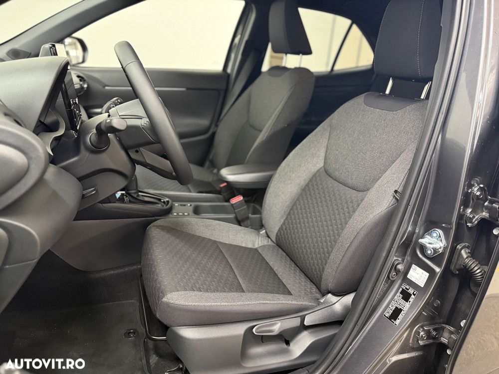 Toyota Yaris Cross 1.5 VVT-i HSD 116 4x2 HEV Dynamic - 13