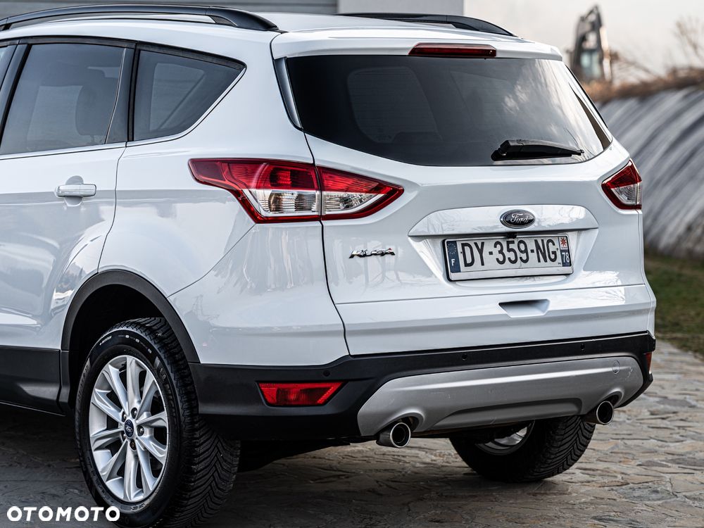 Ford Kuga 2.0 TDCi 2x4 Titanium - 17