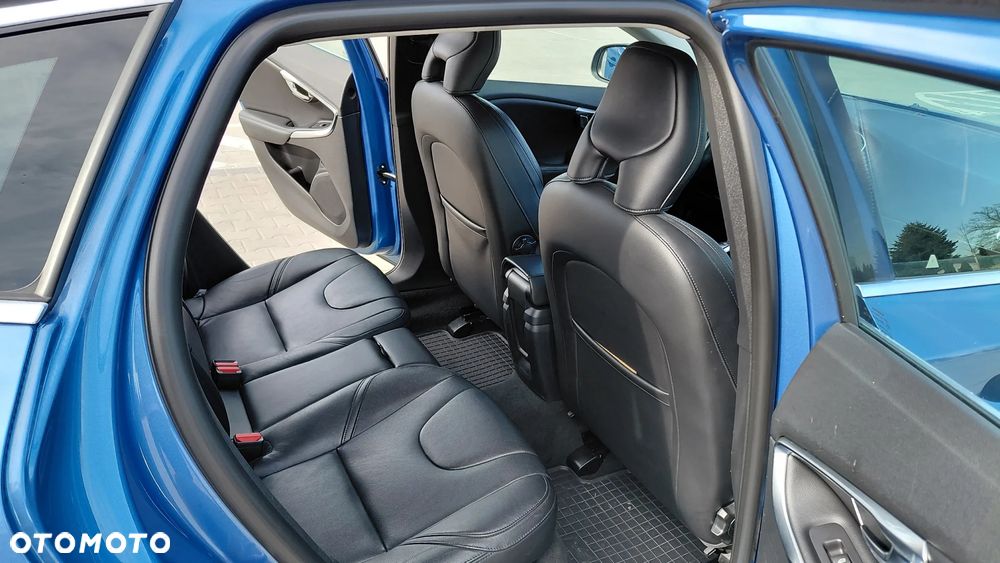 Volvo V40 D2 Momentum - 10