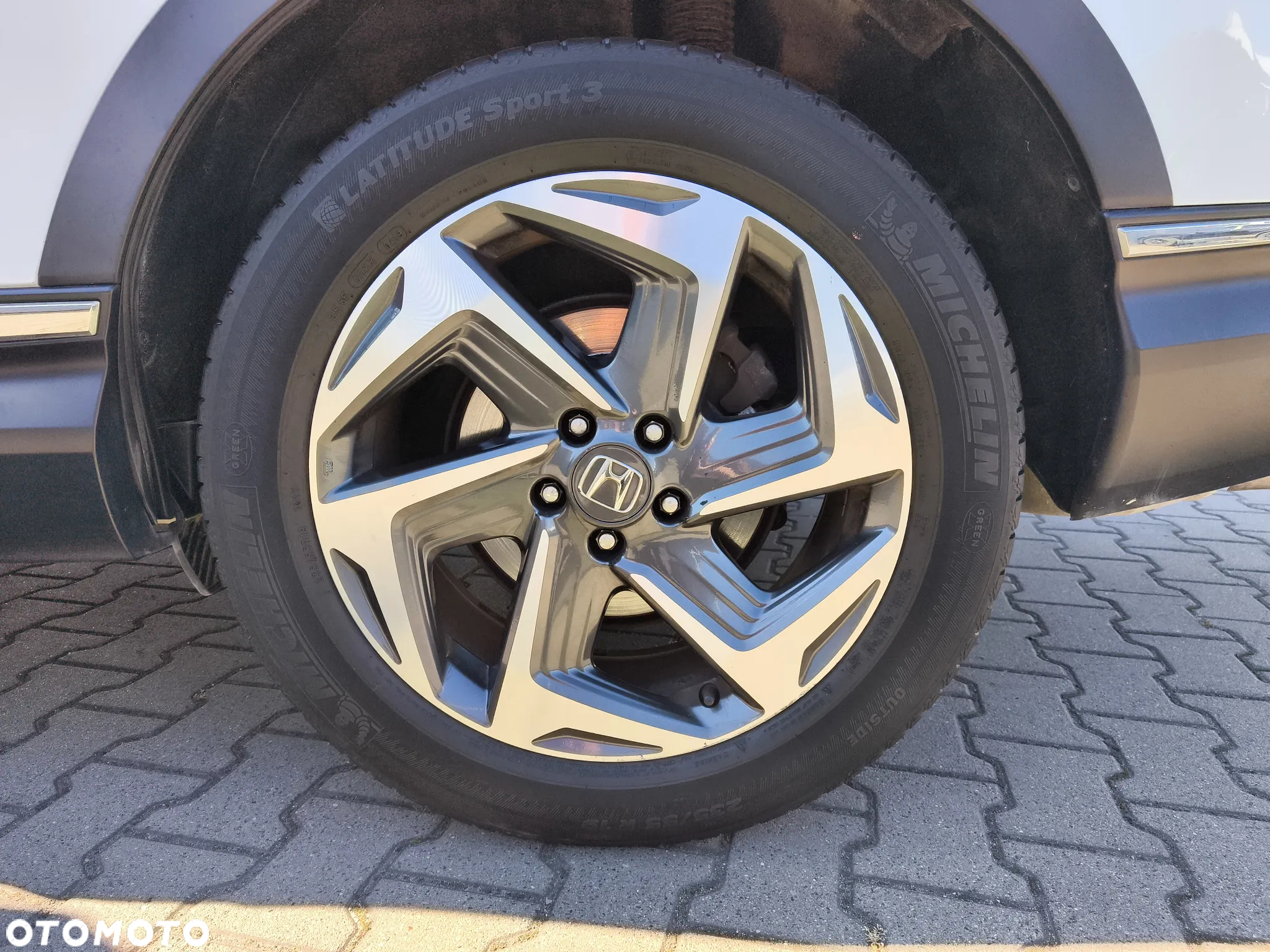 Honda CR-V 1.5 Executive (Honda Connect+) CVT - 16