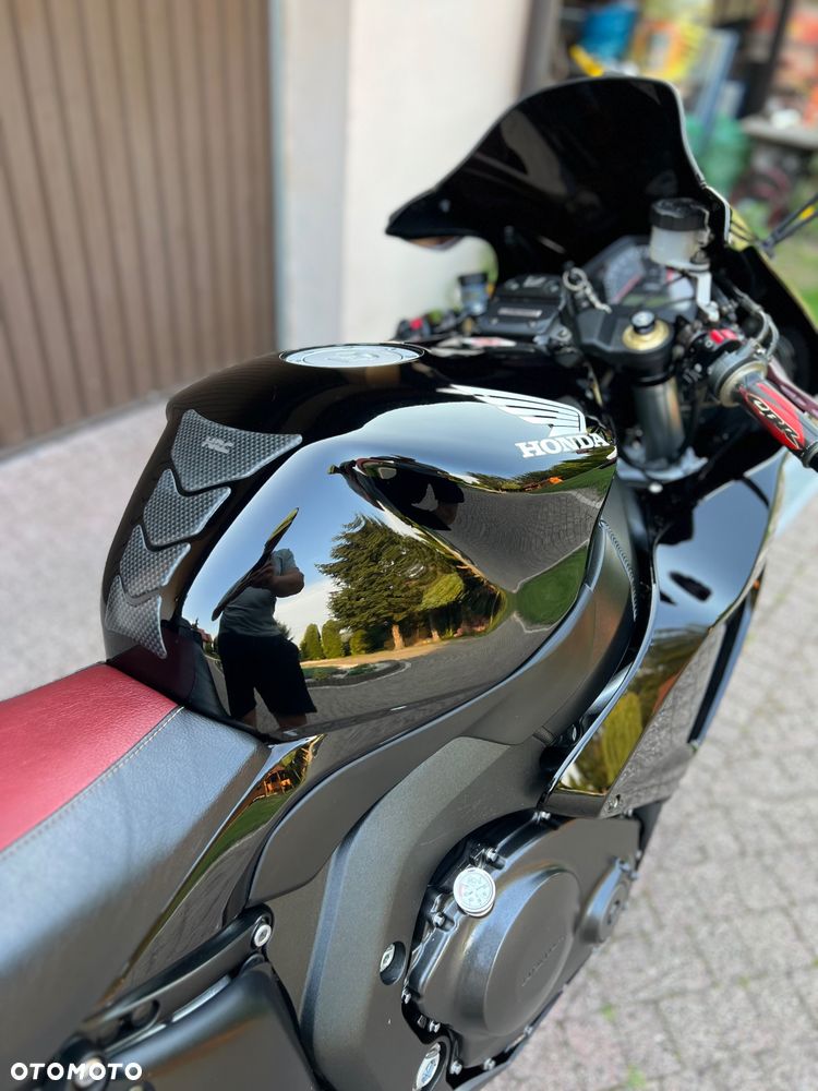 Honda CBR - 11