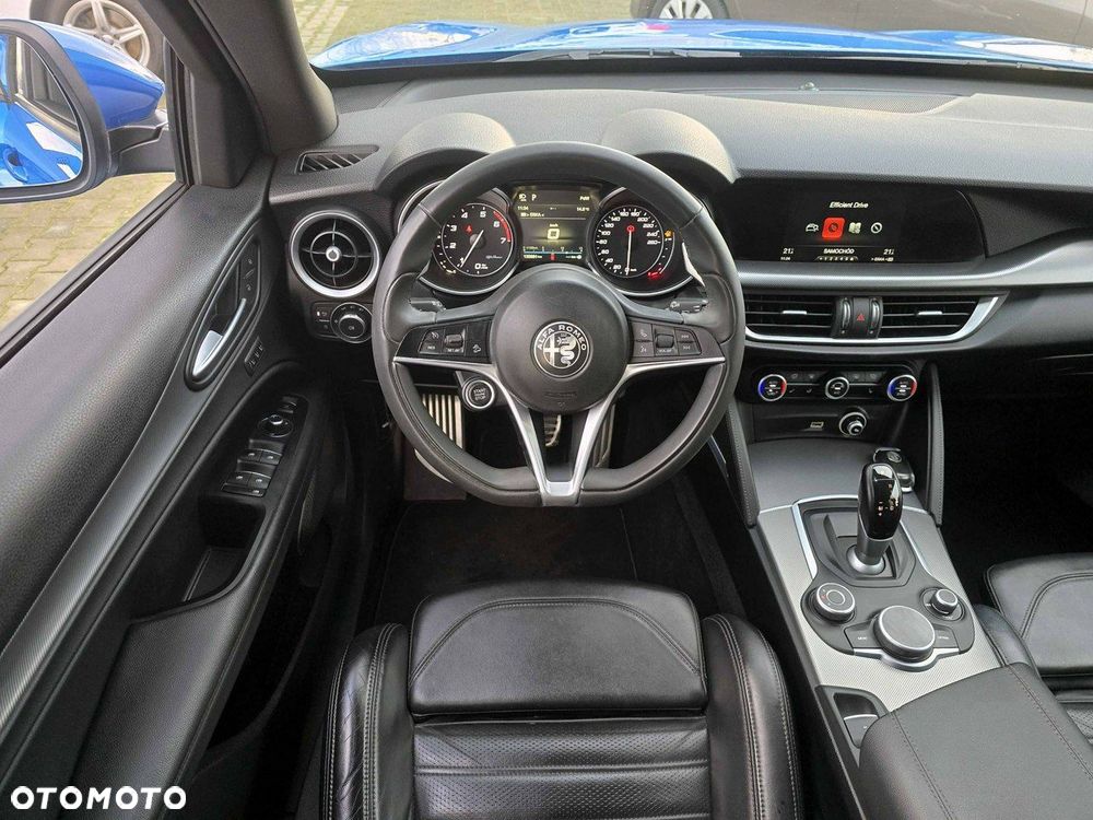 Alfa Romeo Stelvio - 22