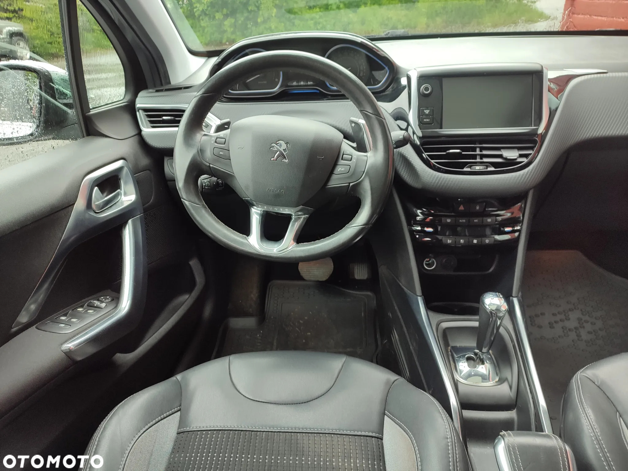 Peugeot 2008 1.6 e-HDi Active S&S - 10