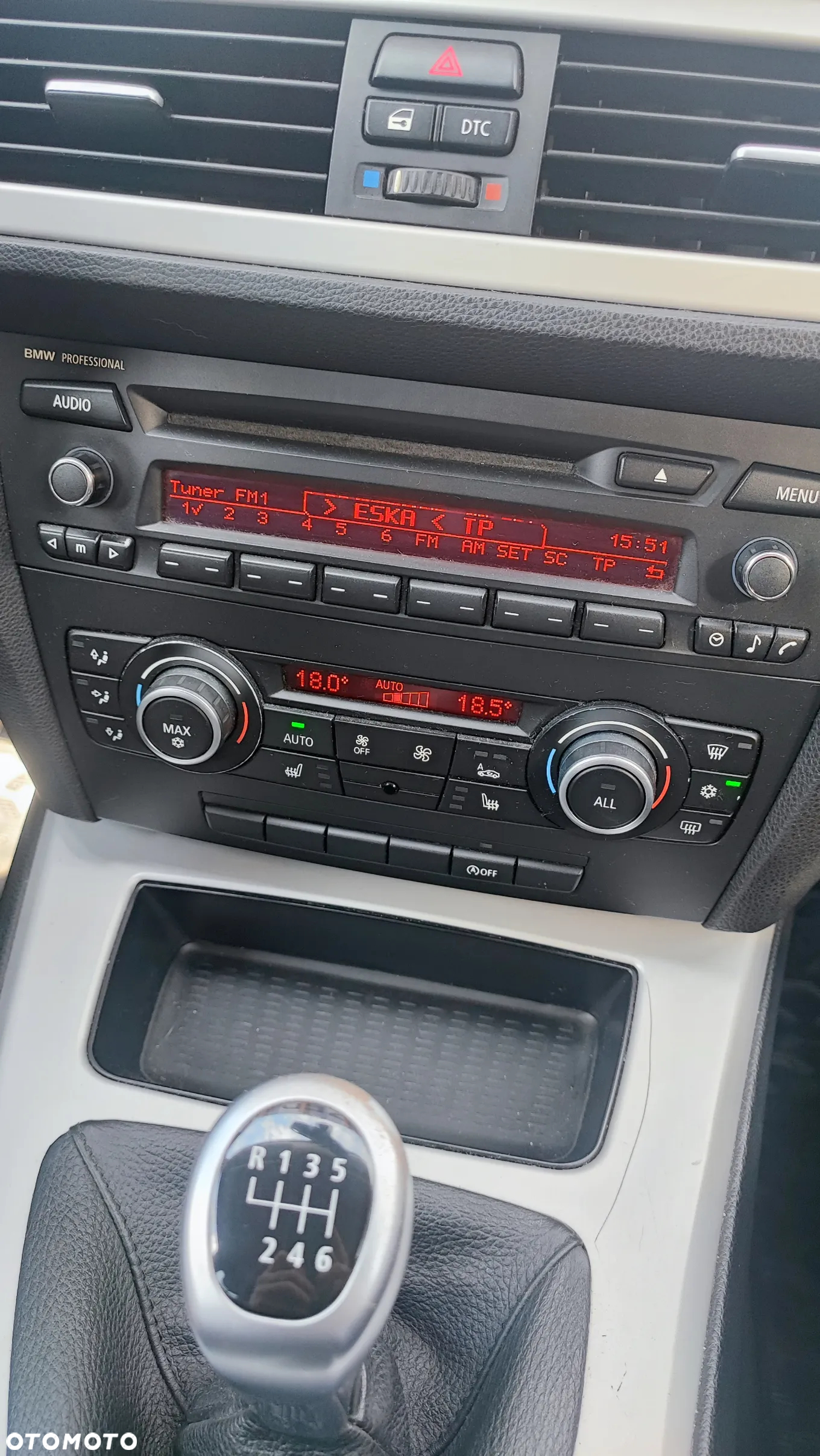 BMW Seria 3 318i Touring - 28