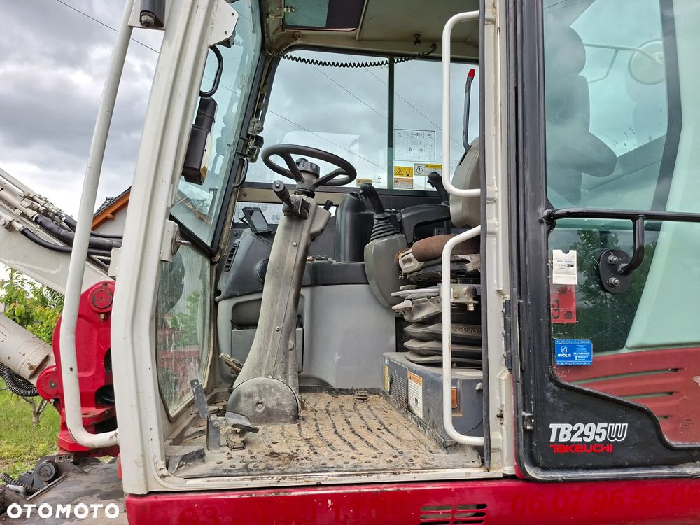 Takeuchi TB295W - 12