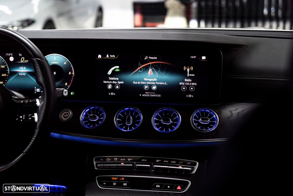 Mercedes-Benz E 220 d AMG Line - 16