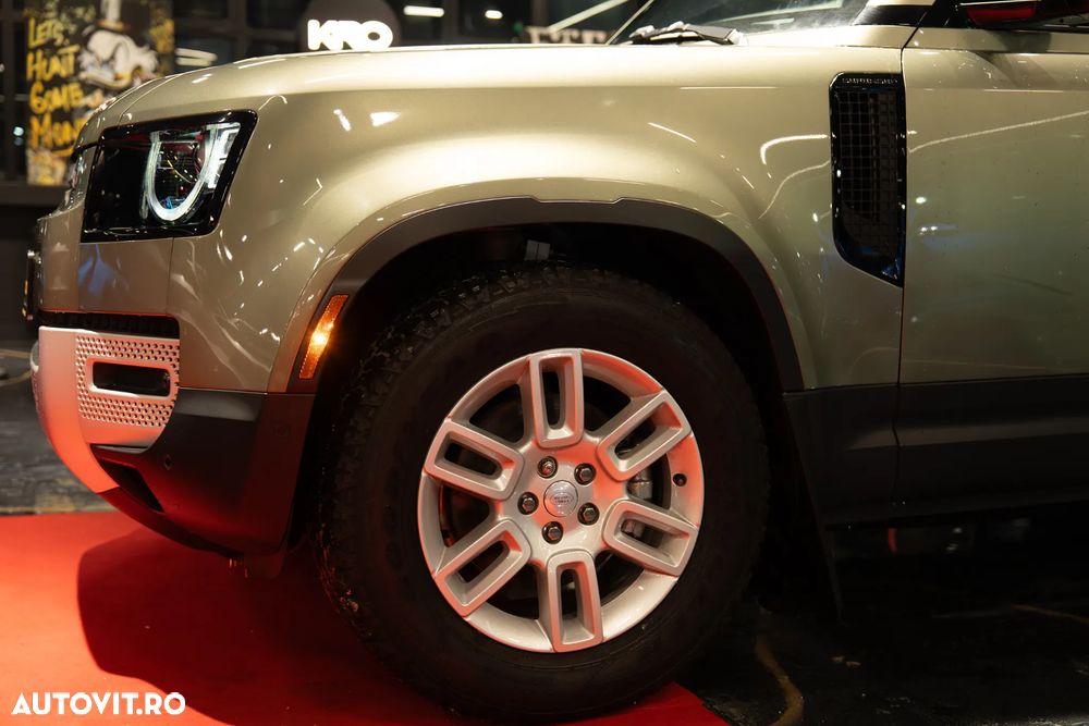 Land Rover Defender 110 2.0 P300 SE - 10