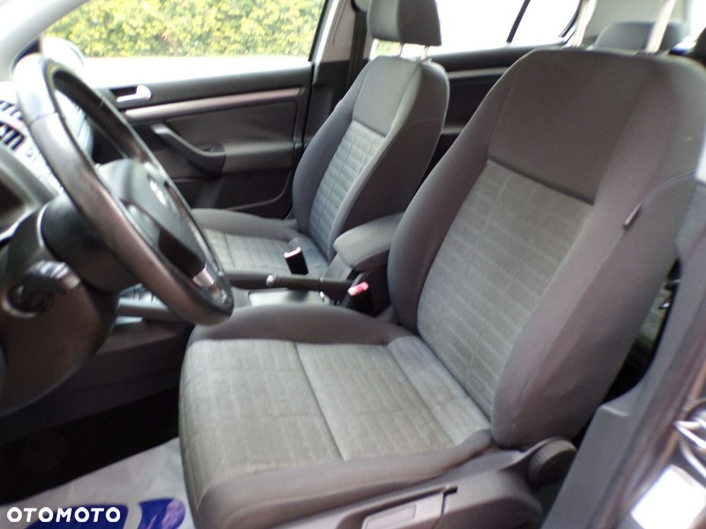 Volkswagen Golf - 20