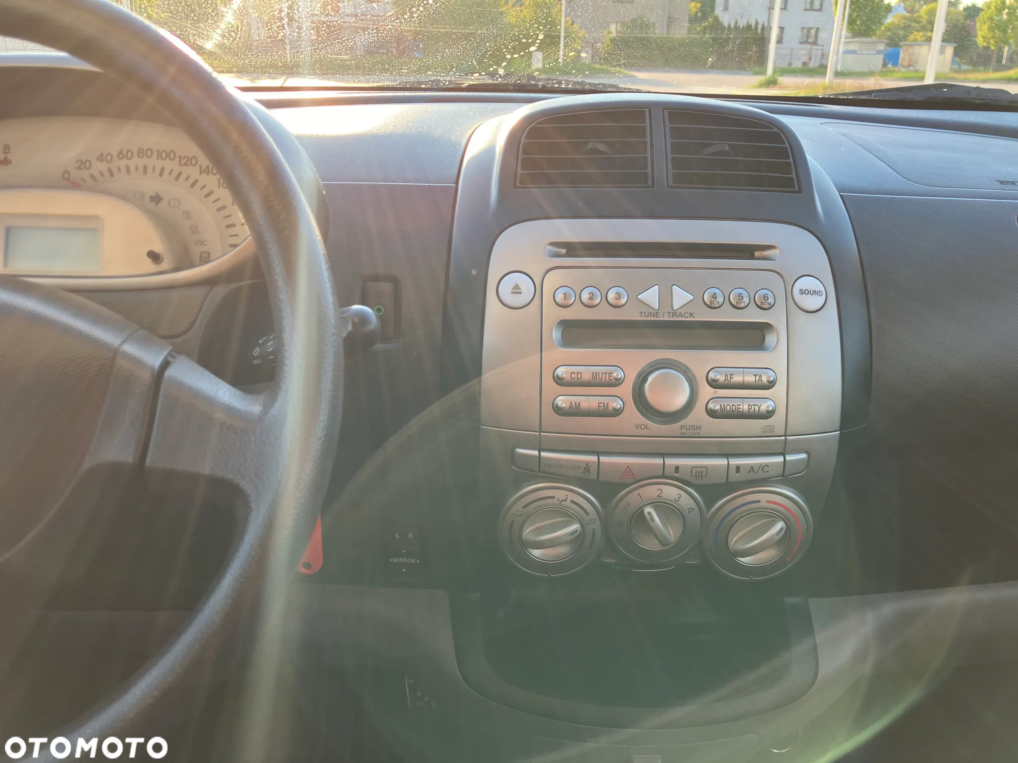 Daihatsu Sirion 1.0 CooLine - 11