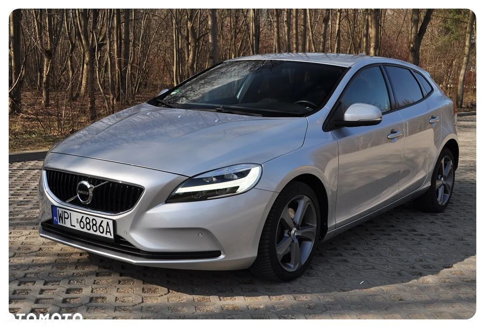 Volvo V40 T2 Drive-E Momentum - 12