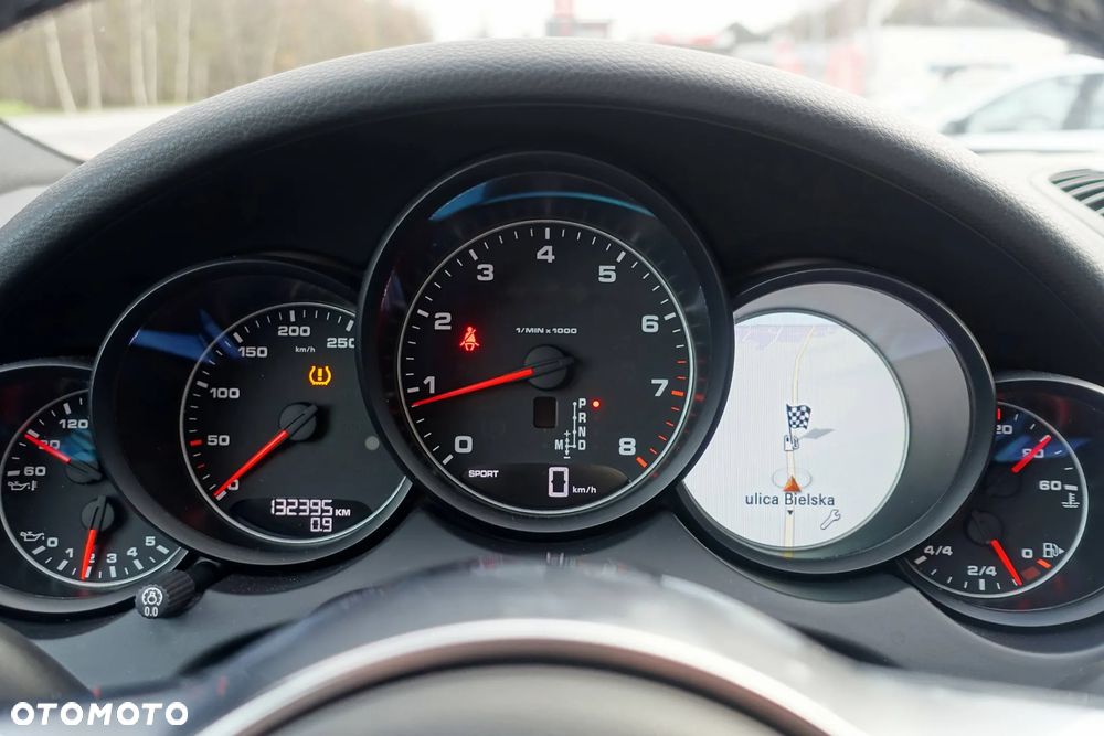 Porsche Cayenne Tiptronic S - 18