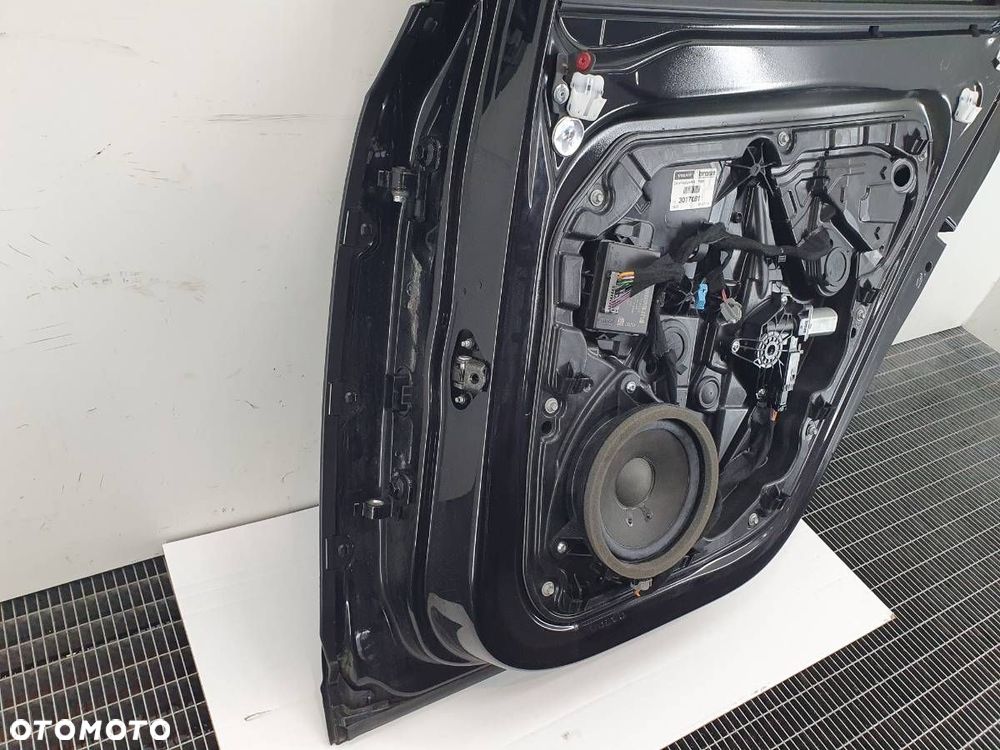 DRZWI TYŁ TYLNE PRAWE KOMPLETNE VOLVO V40 II 452 - 7