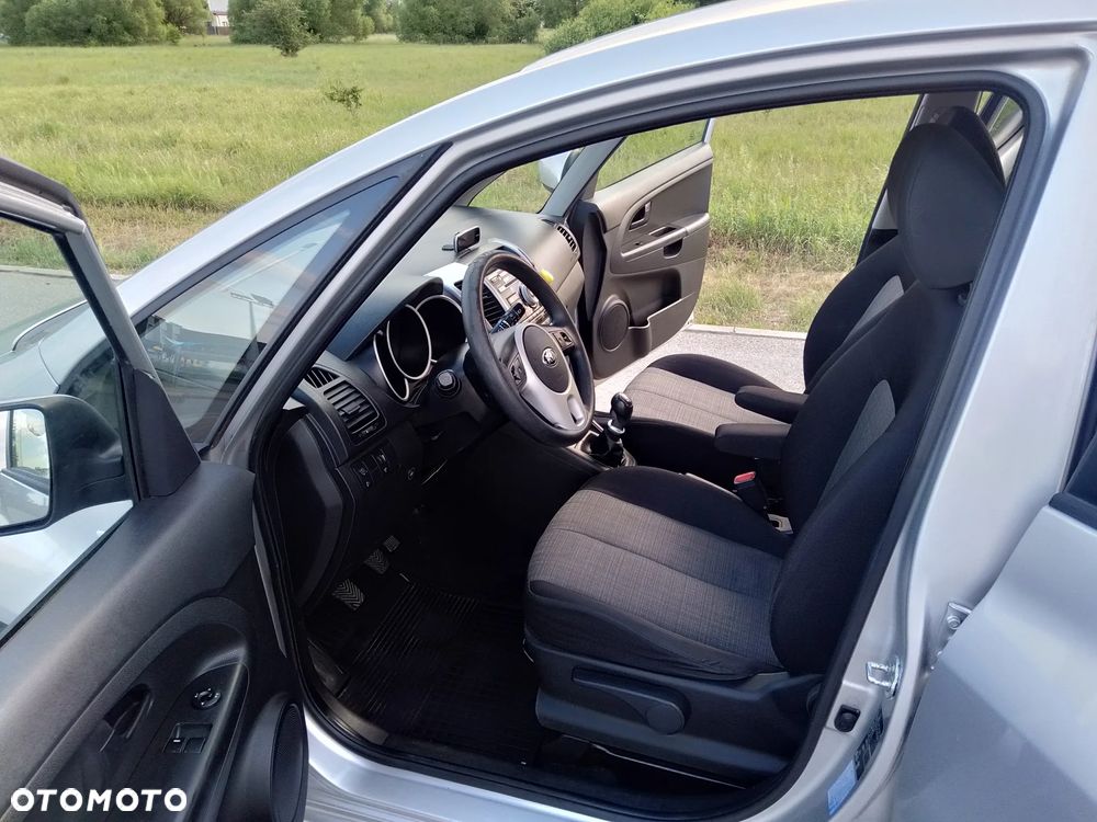Kia Venga 1.4 L - 12