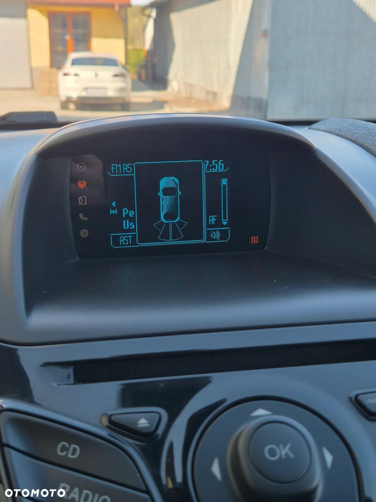 Ford Fiesta 1.0 EcoBoost STart-Stop Titanium - 24