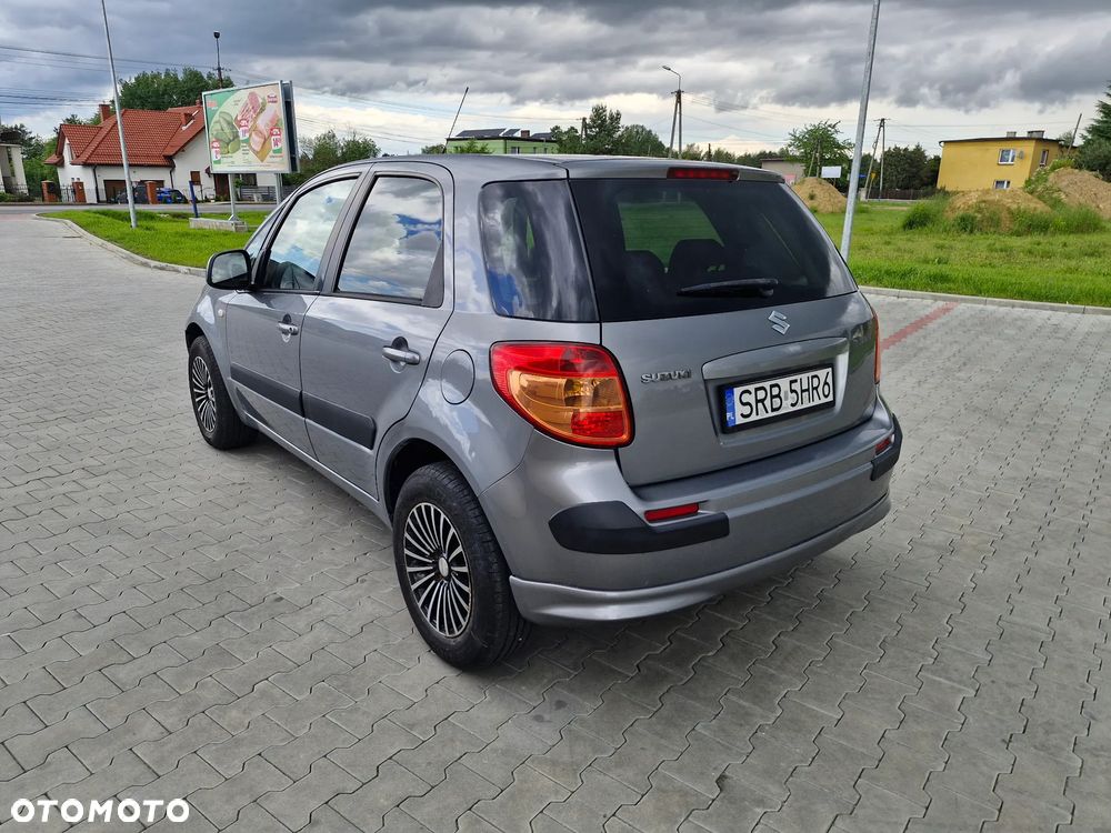Suzuki SX4 1.5 - 9