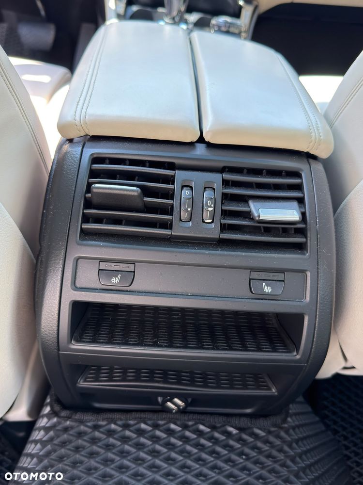 BMW Seria 5 535i - 38