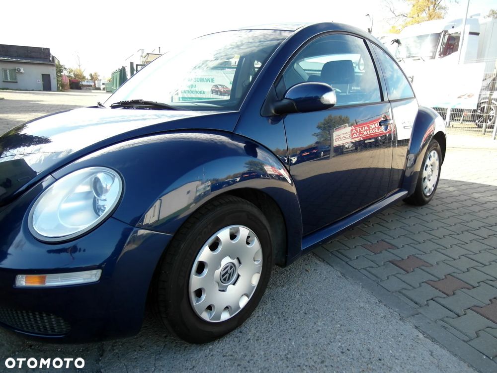 Volkswagen New Beetle - 9
