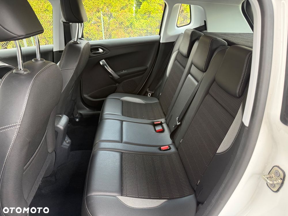 Peugeot 2008 PureTech 110 Stop&Start EAT6 Allure - 18