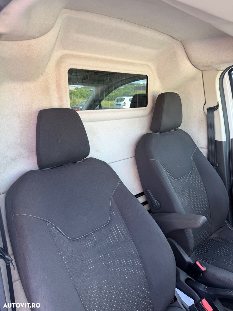 Ford Courier - 11