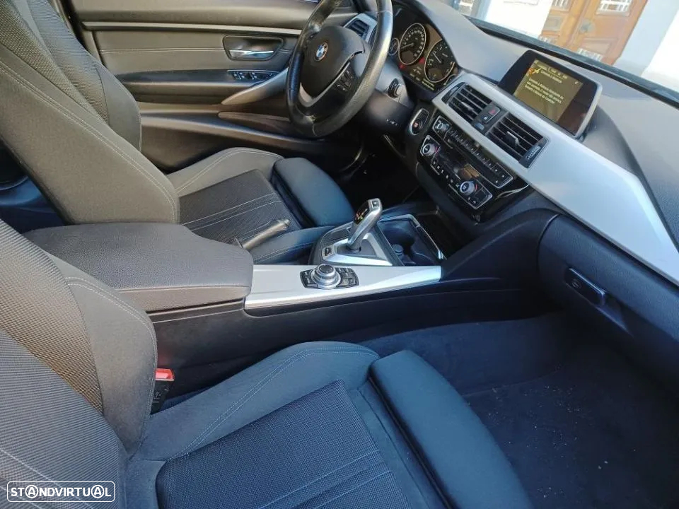 BMW 330 e iPerformance Advantage - 8
