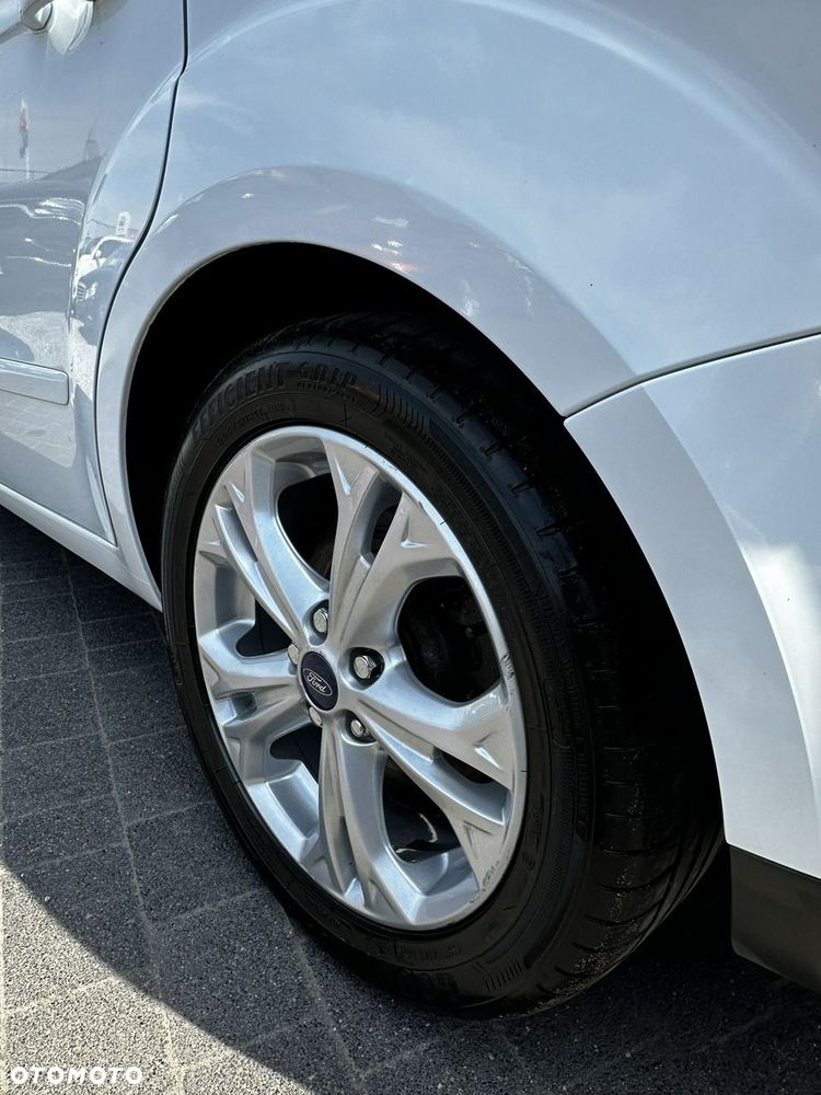 Ford S-Max - 24