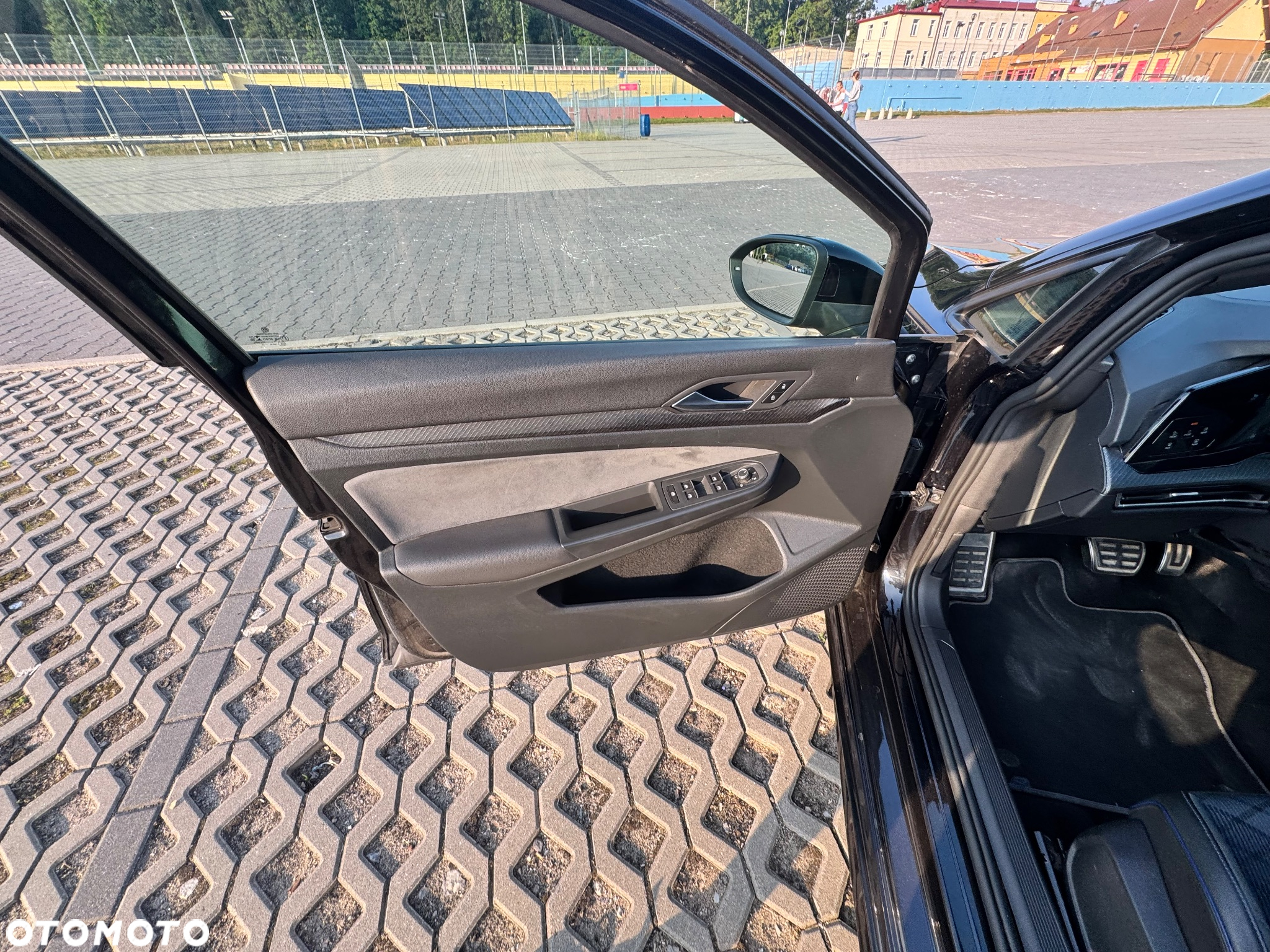 Volkswagen Golf VIII 2.0 TSI 4Motion R DSG - 22