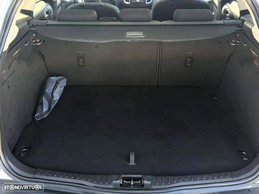 Ford Focus SW 1.0 SCTi Titanium Best - 32