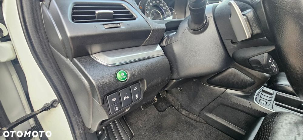 Honda CR-V 1.6i DTEC 4WD Automatik Executive - 29