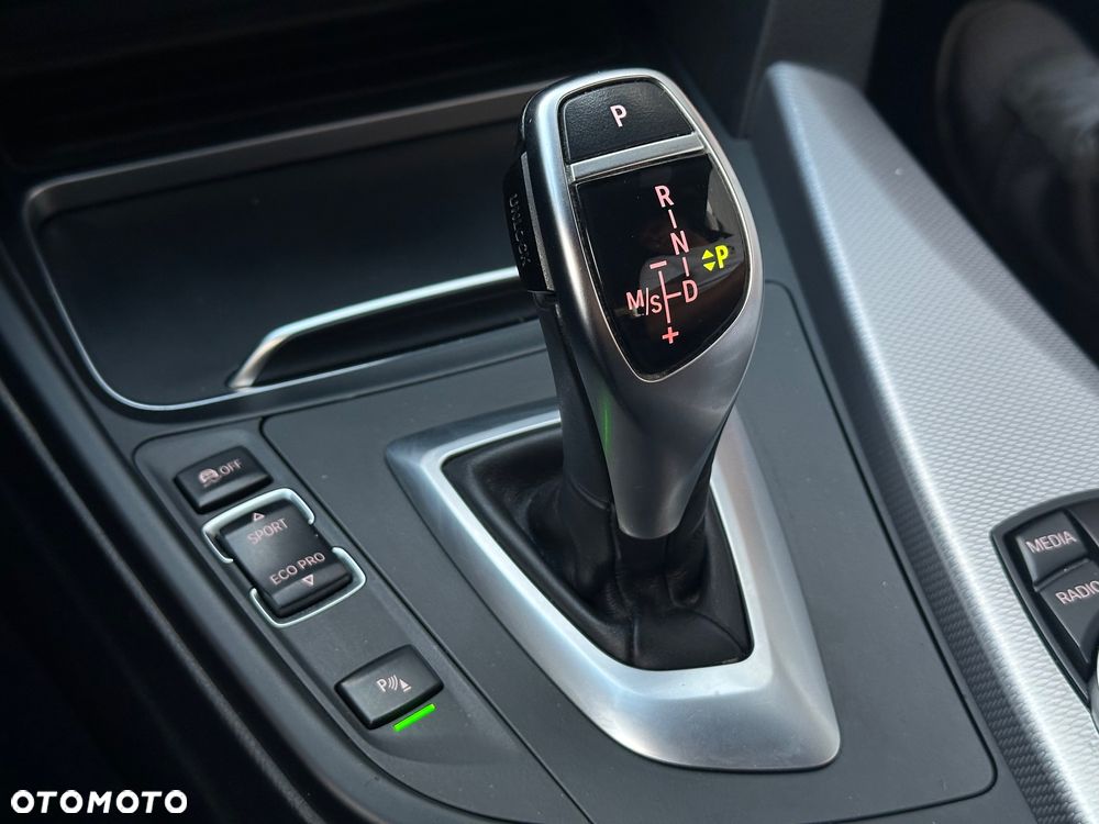 BMW Seria 3 - 24