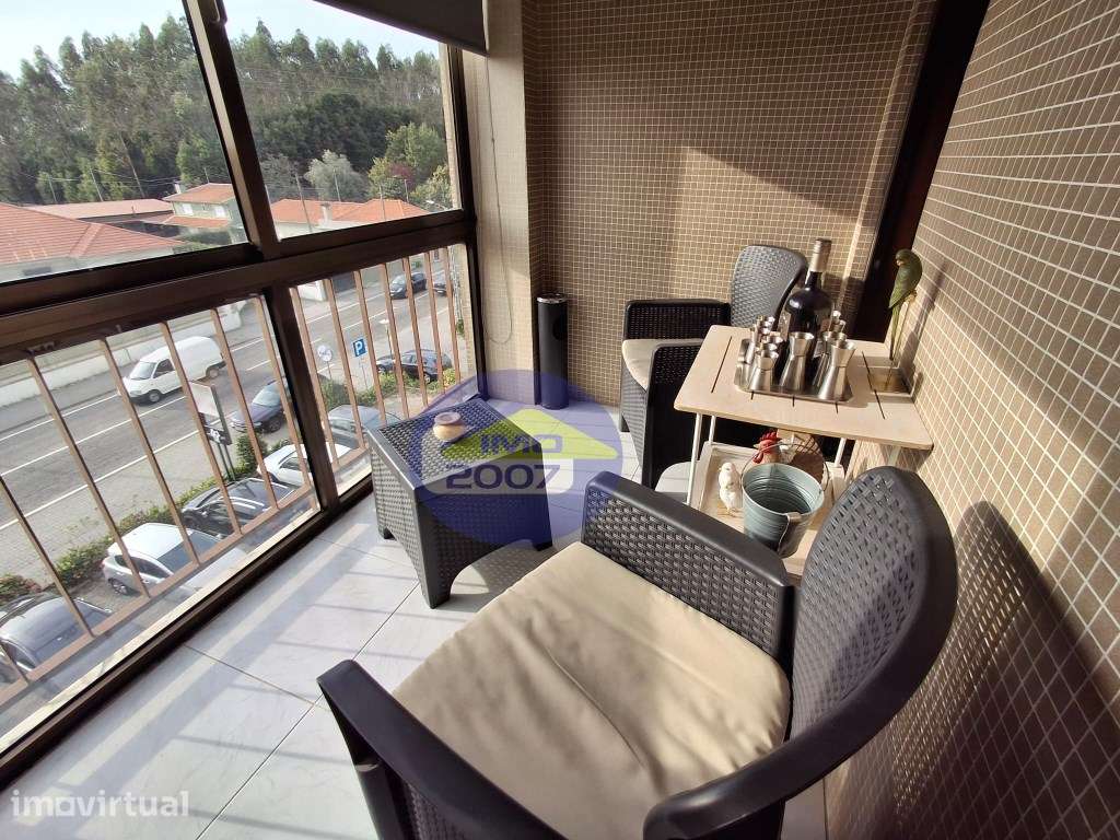 T3 com 3 Varandas e Dois Lugares de Garagem - Argoncilhe - Grande imagem: 4/16