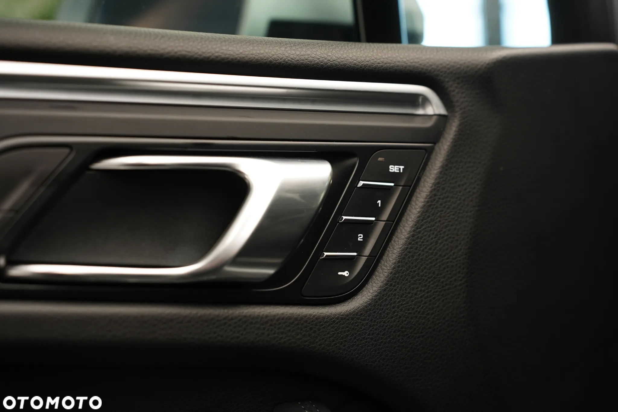 Porsche Macan Standard - 21