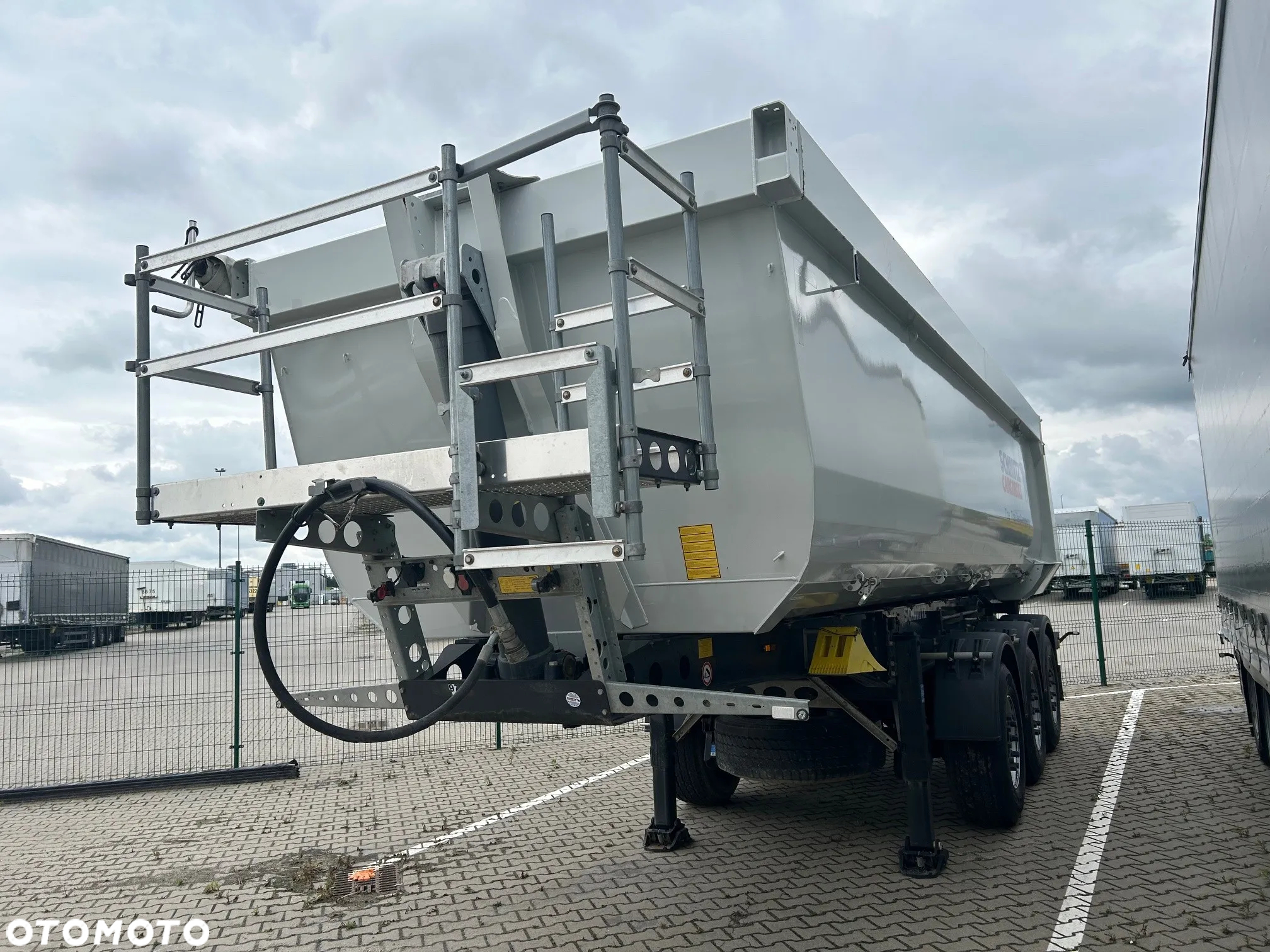 Schmitz Cargobull 15.000 KM przebiegu - 4