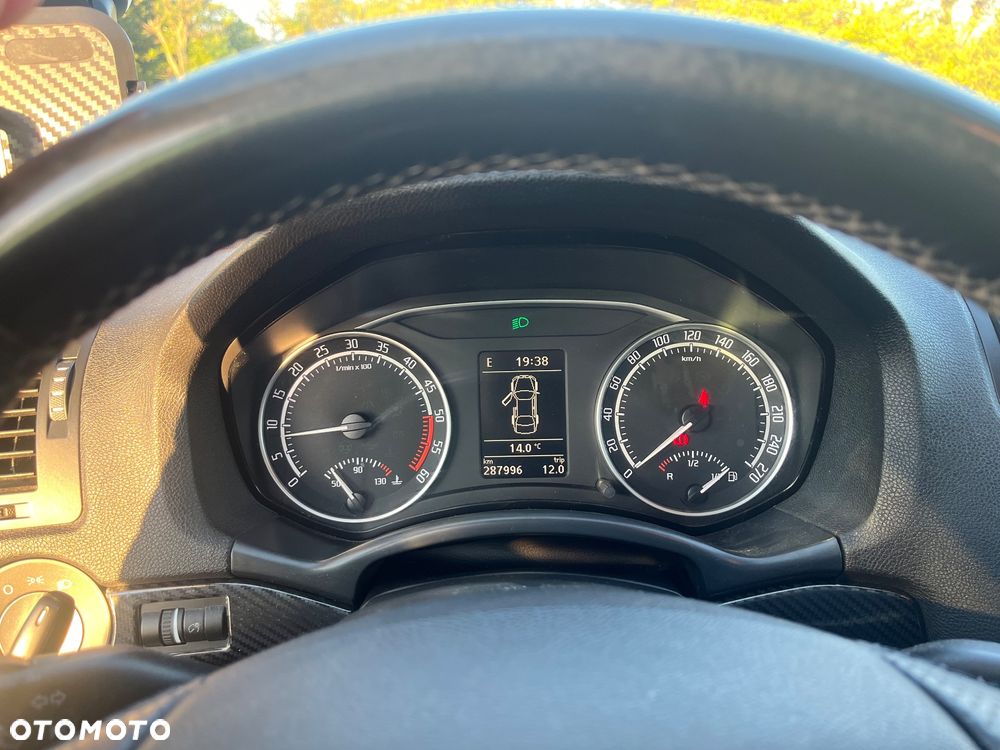 Skoda Octavia 2.0 TDI DPF RS - 9