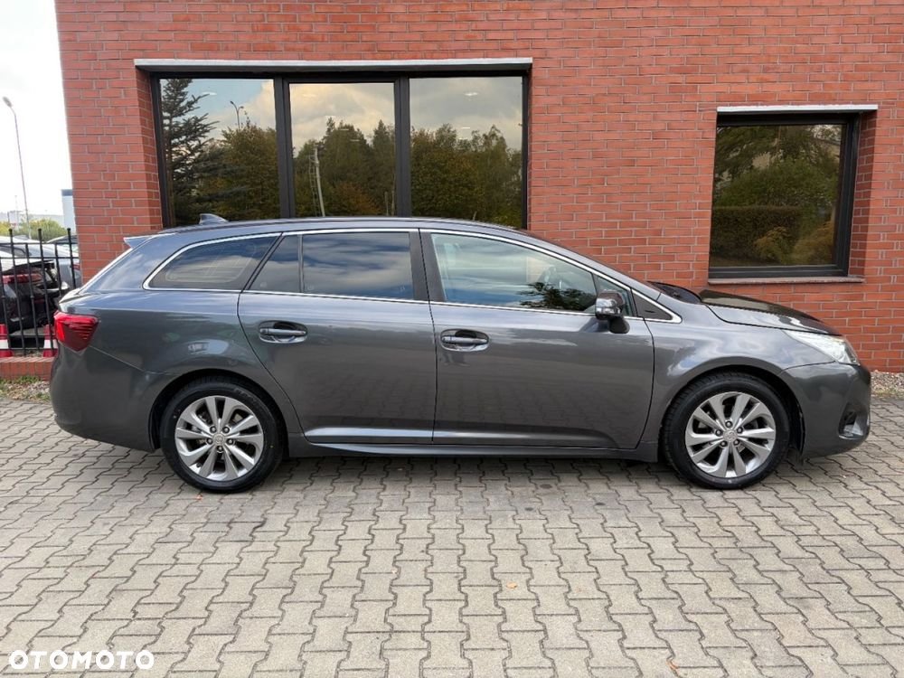 Toyota Avensis - 22